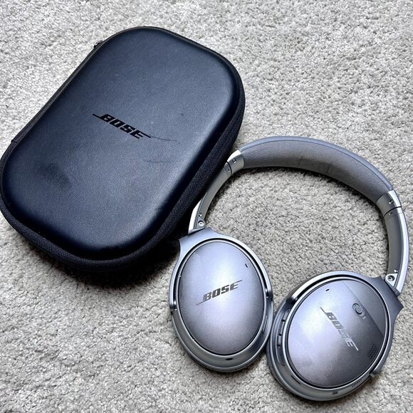 Bose QuietComfort WIRELESS Bluetooth Noise Canceling Headphones -Silver w/ Case - Picture 1 of 9